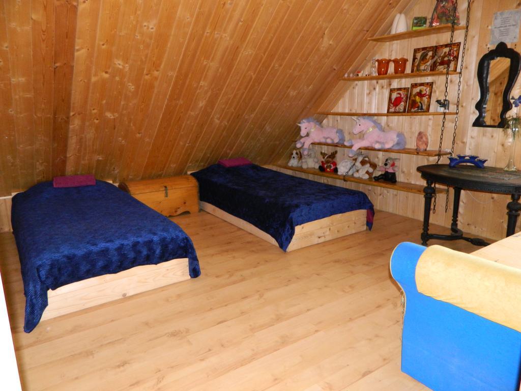 OUna Puhketalu Jogeva Zimmer foto