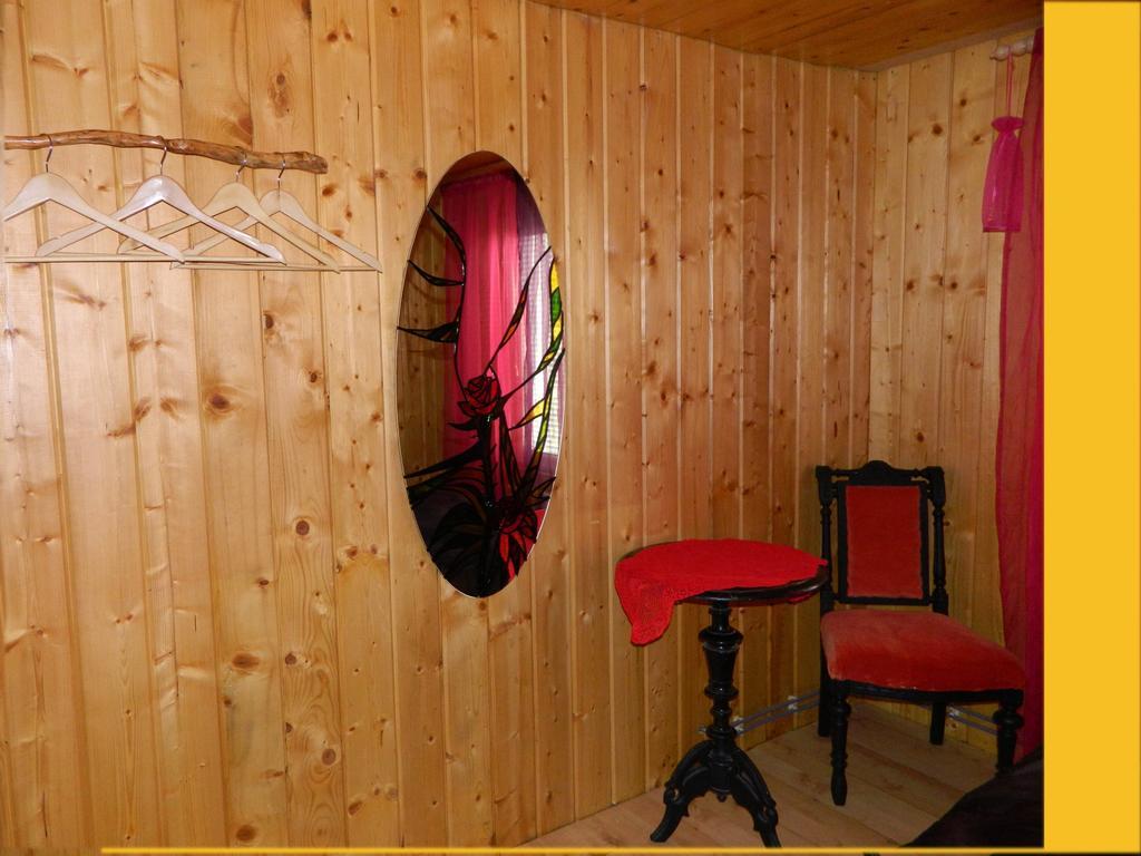 OUna Puhketalu Jogeva Zimmer foto
